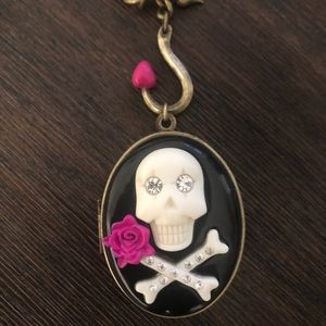 Betsey Johnson long skull locket chain necklace